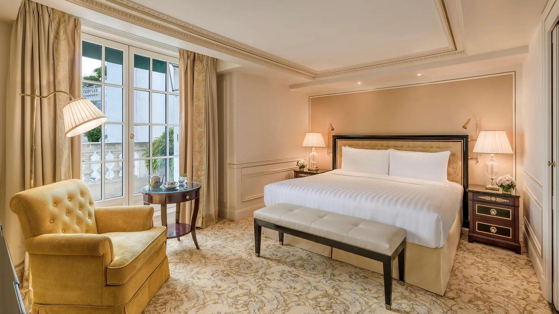 Shangri-la Hotel
