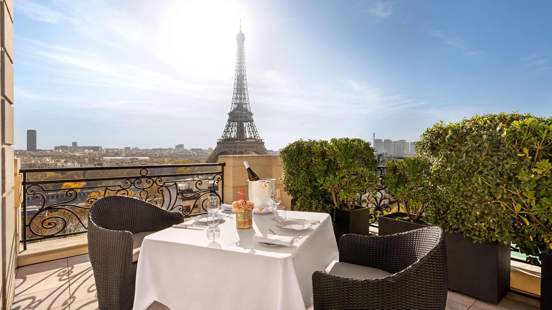 Hotel Shangri-la 5*