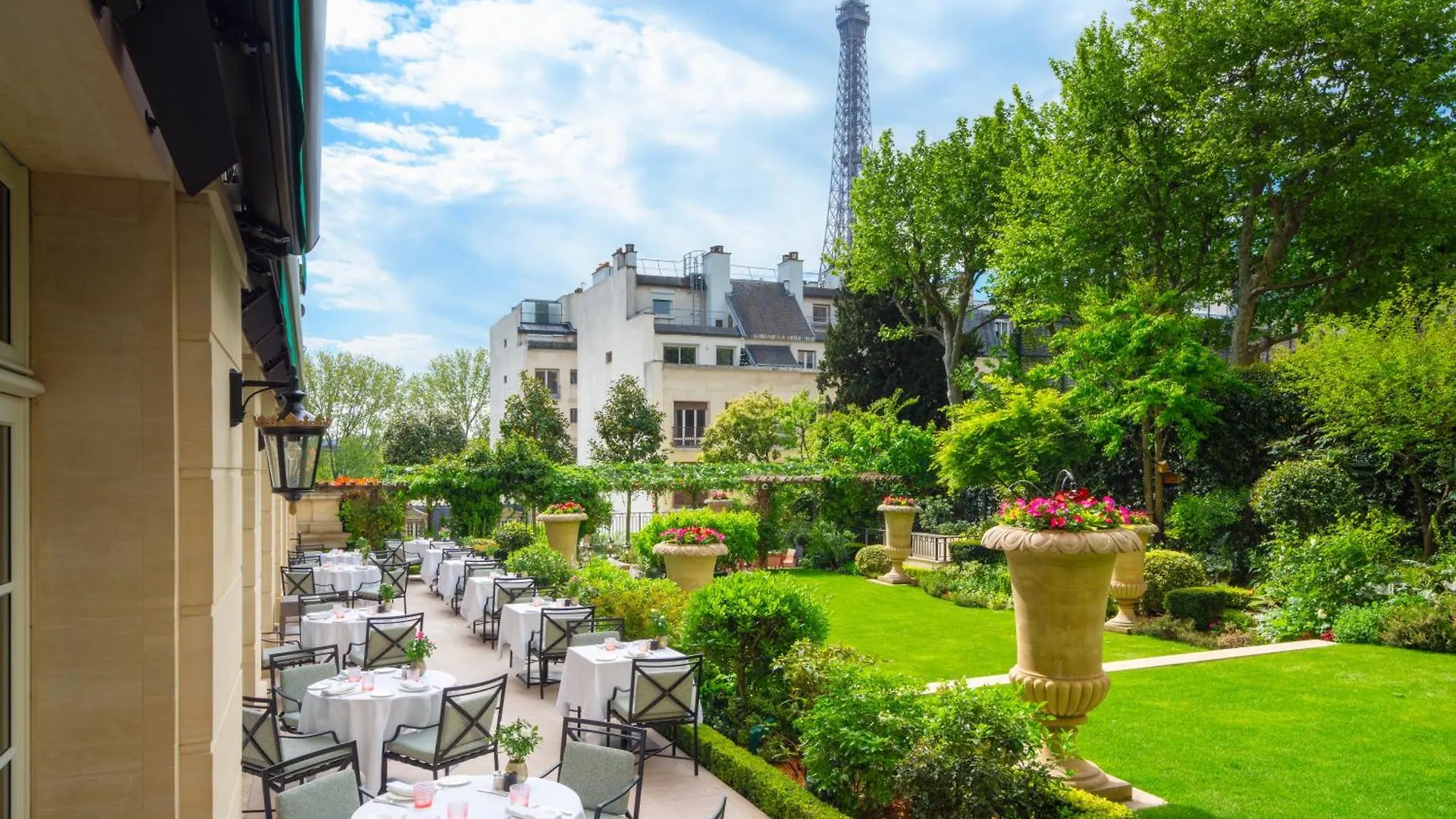 Hotel Shangri-la 5*